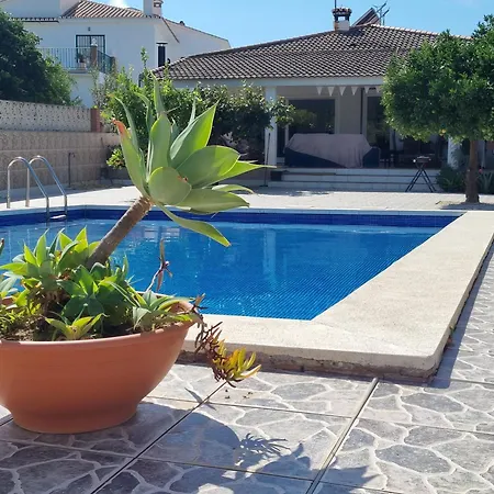 Vista El Montanes Villa